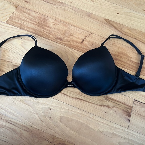 Victoria’s Secret Padded Push-up Convertible Bra - Picture 2 of 7